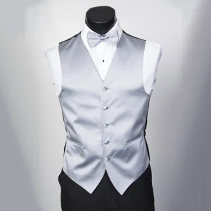 Silver-Fullback--700x1024